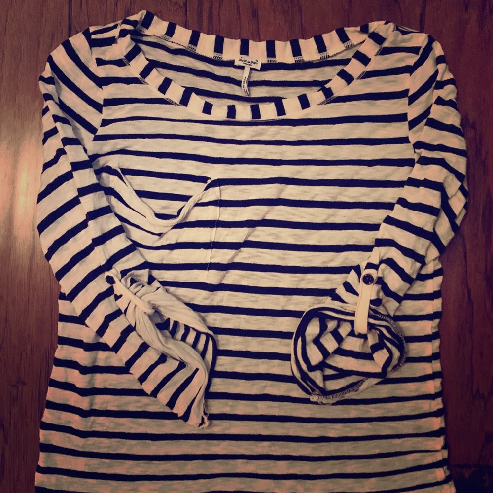 Splendid Tee Size Medium